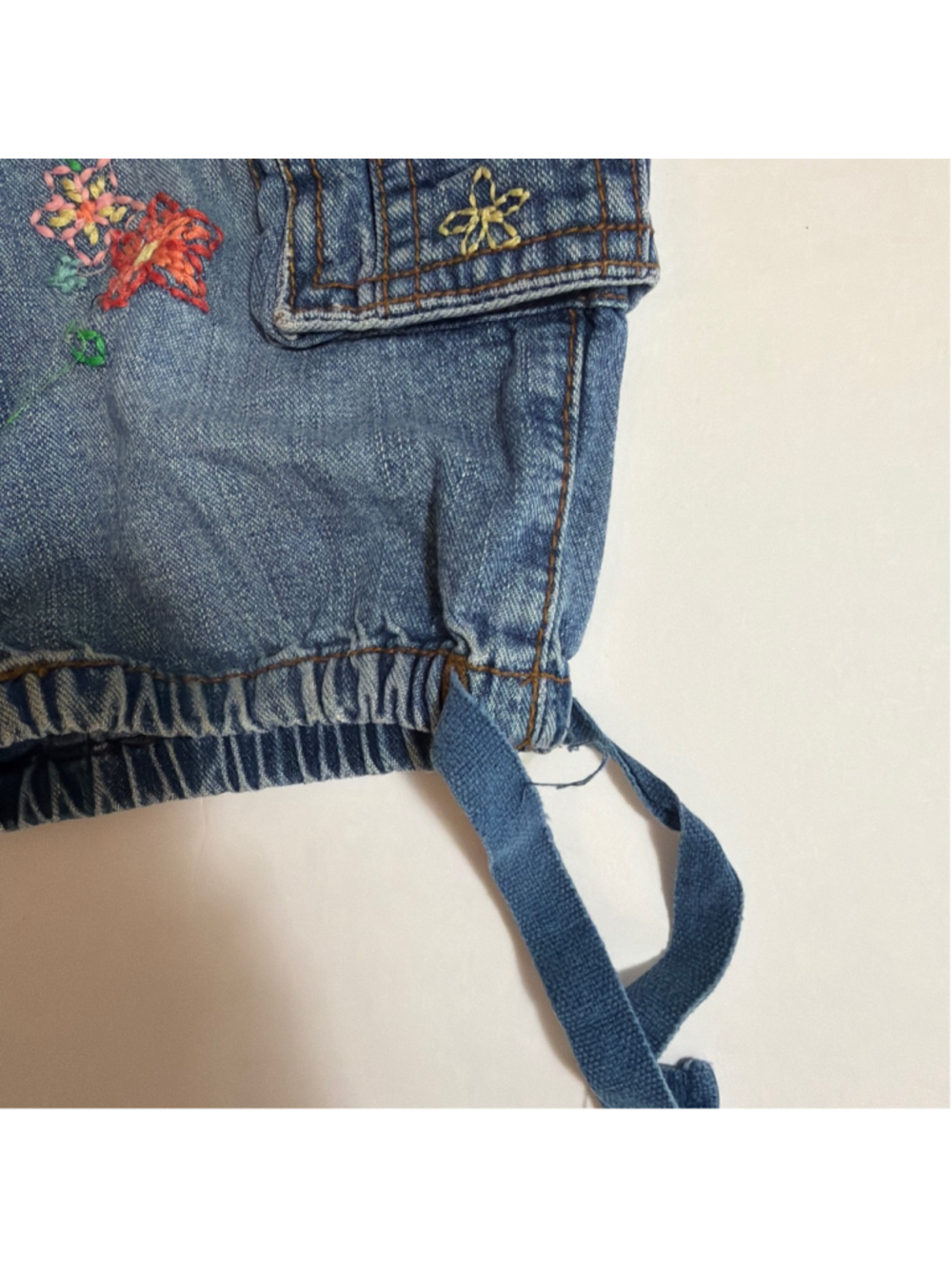 Baby Gap Girls Vintage Floral Embroidered Denim Cargo Shorts 3T - Picture 5 of 8